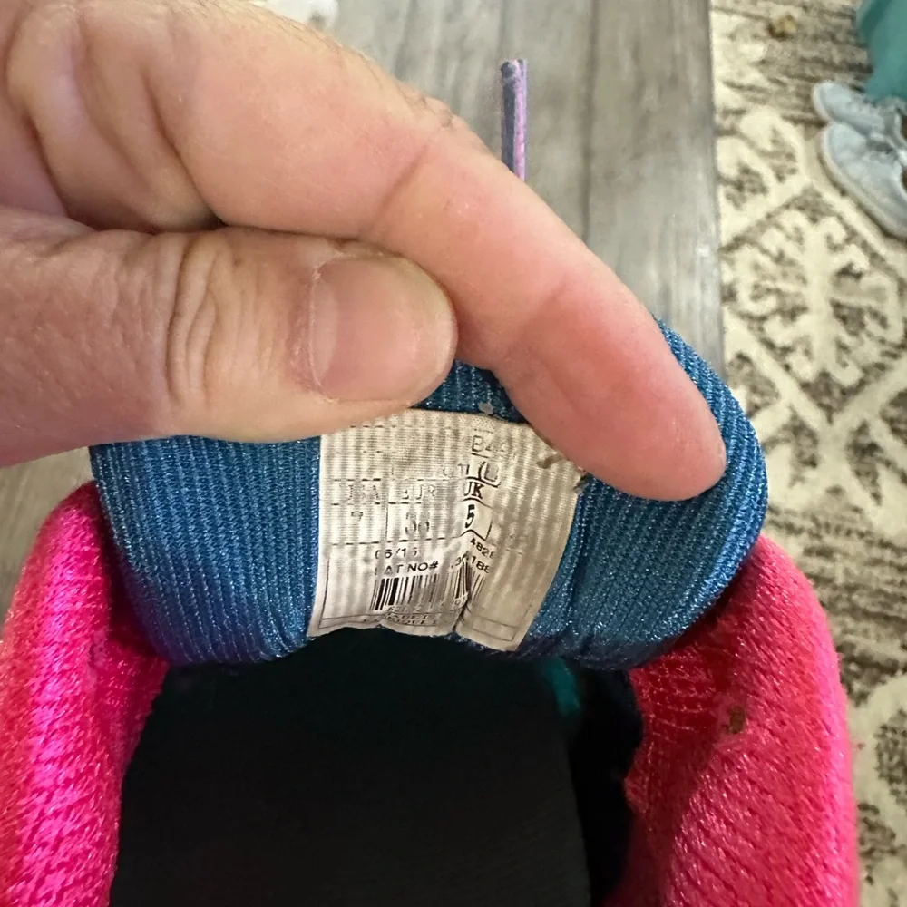 Brooks Ravenna Running Shoes - Picture 10 of 11